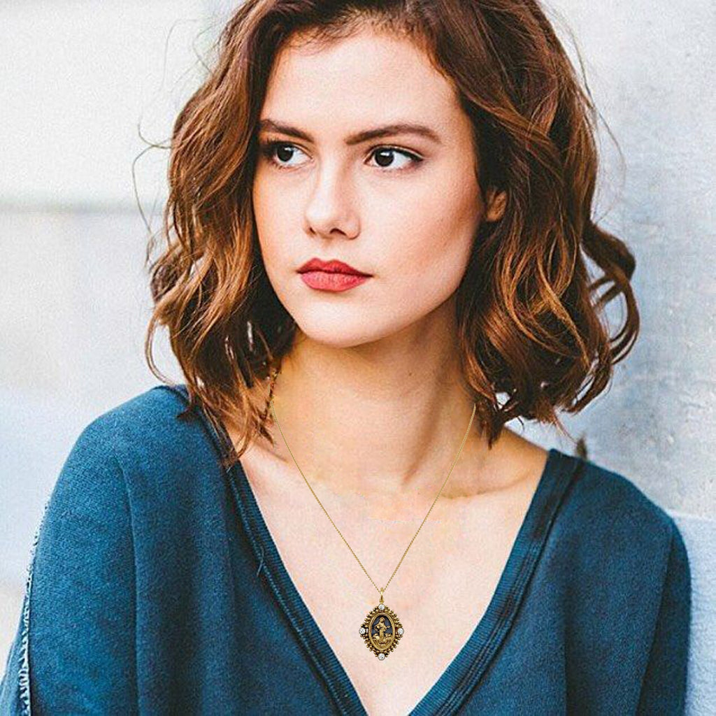 VSA Petite Oval Cloister Lady of Fatima Charm Necklace in Gold