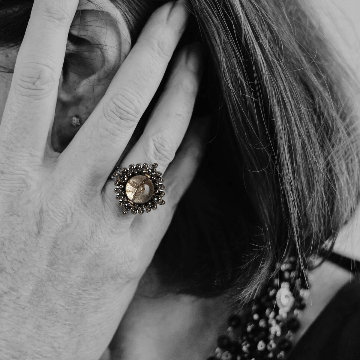 VIRGINS SAINTS & ANGELS VSA Petite Cloister Zia Ring in Gunmetal 6