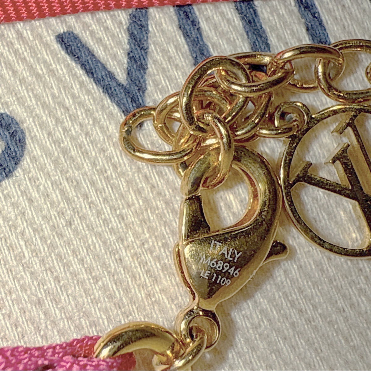 LOUIS VUITTON Silk Be Mindful Bracelet in Red & Pink