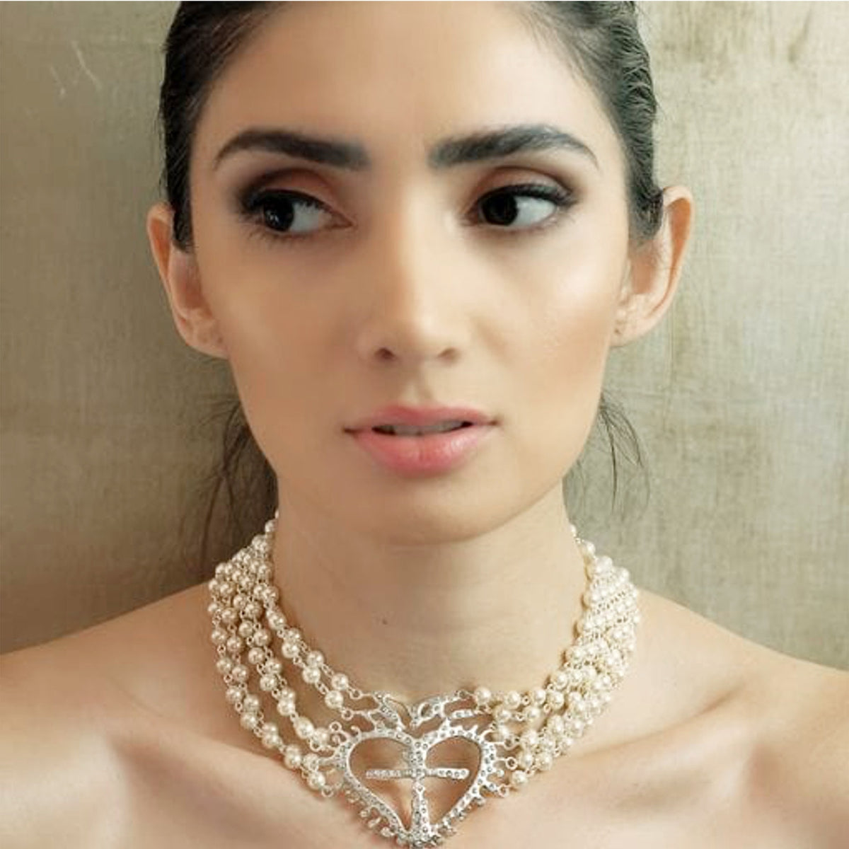 VSA La Queen Collar Pearl & Silver