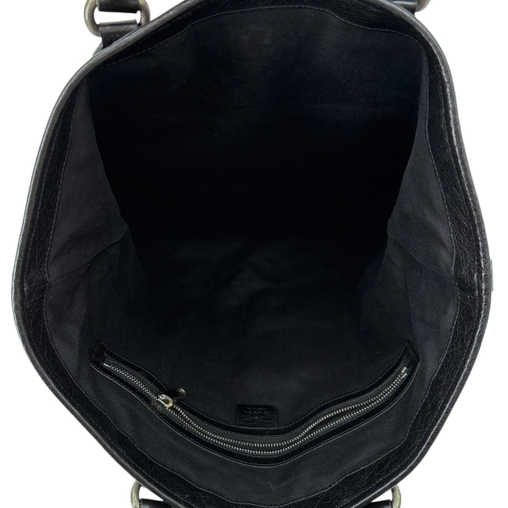 GUCCI Textured Leather Morpheus Militare Crossbody Tote Bag in Black