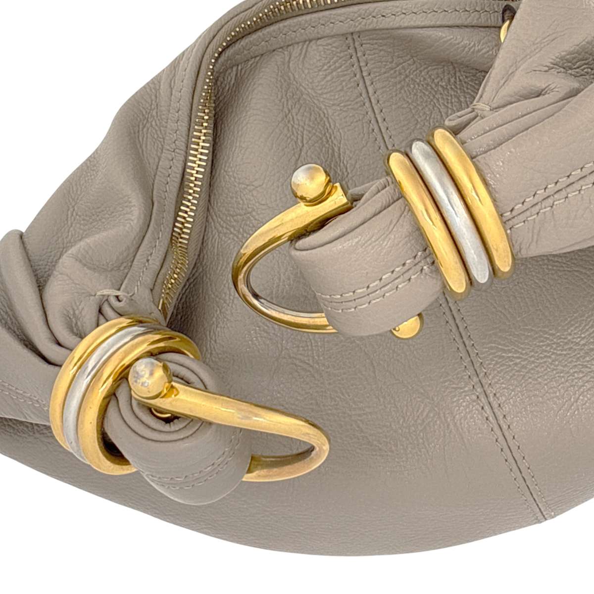 CHLOE Small Bracelet Hobo Bag in Grained Leather in Grey