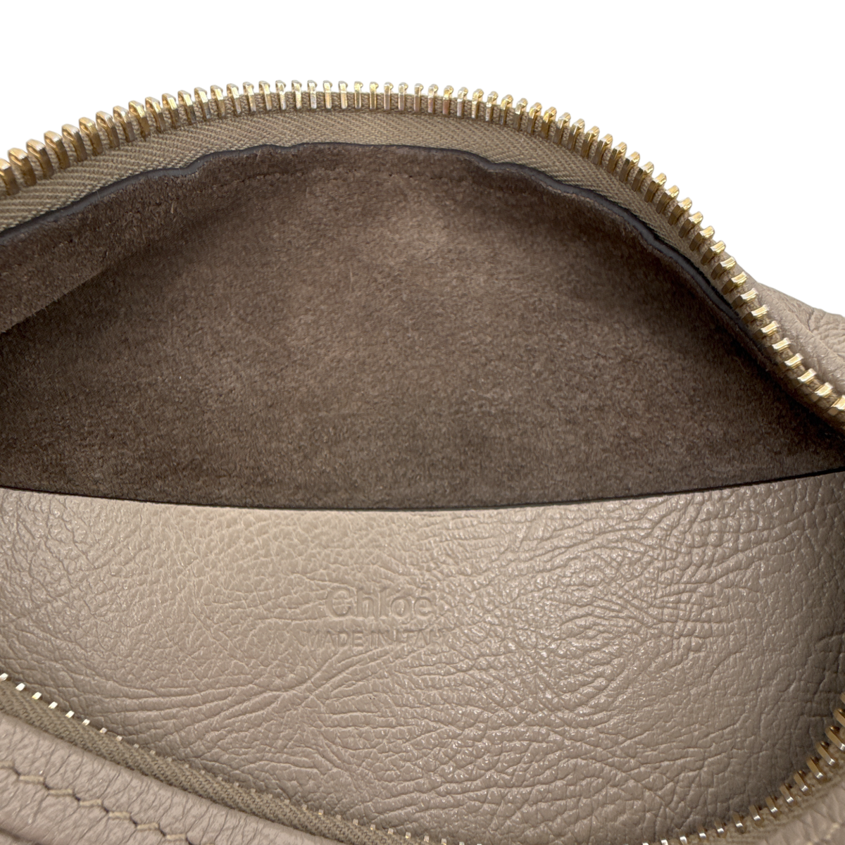 CHLOE Small Bracelet Hobo Bag in Grained Leather in Grey