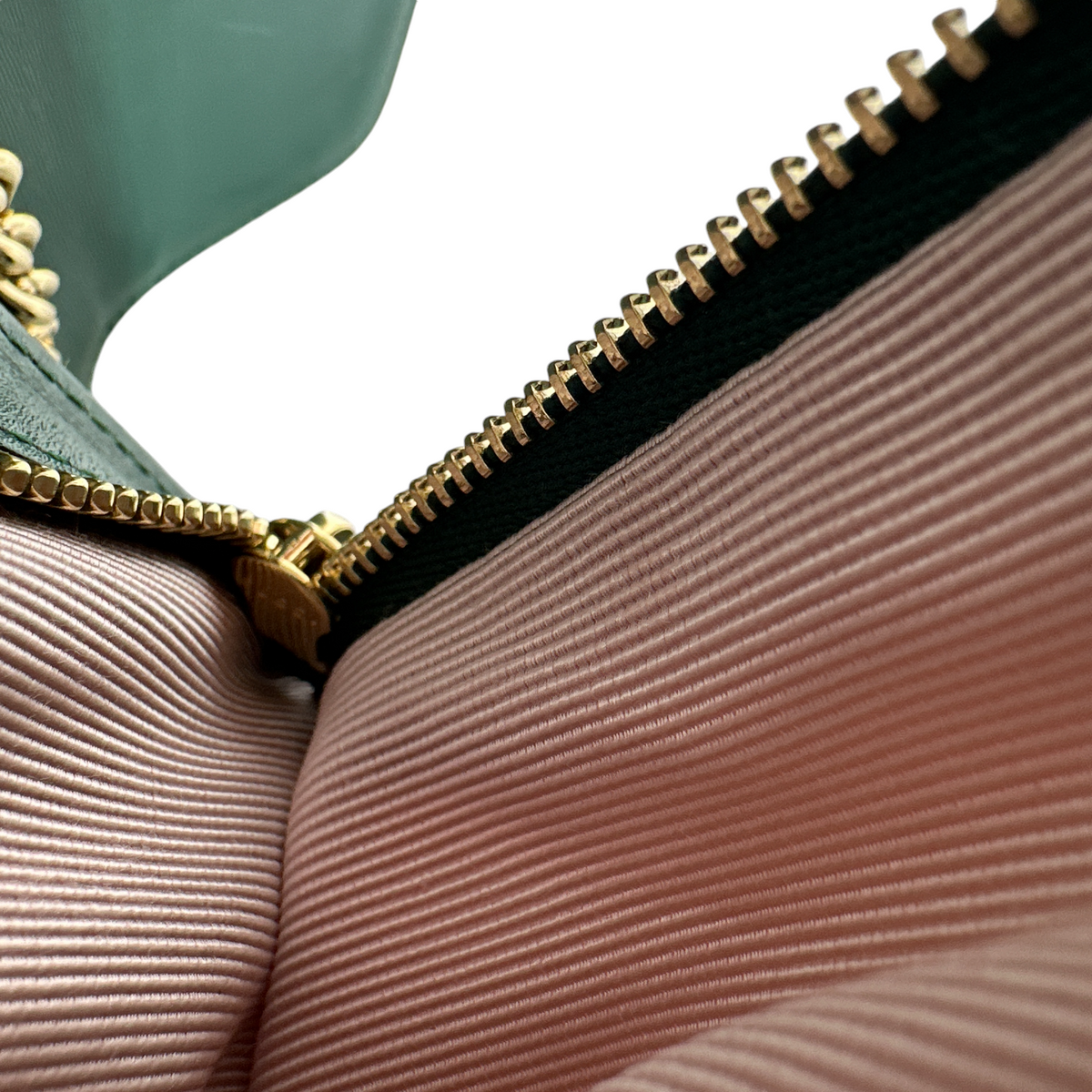 GUCCI Rajah Medium Shoulder Bag in Vintage Green