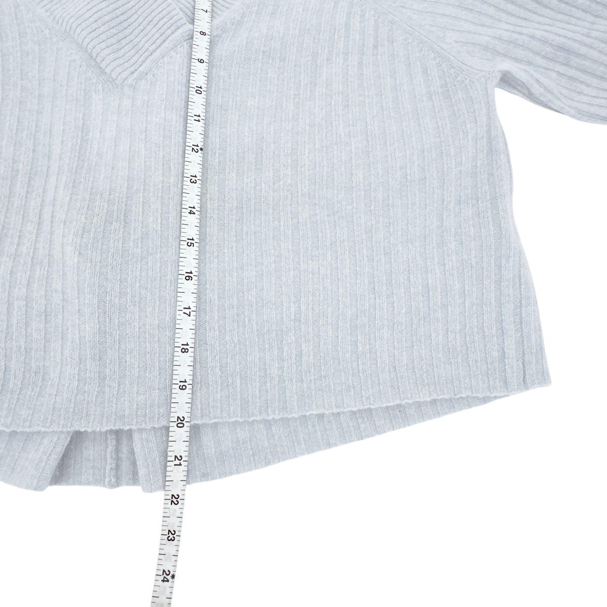 NAADAM Coastal Cashmere Cropped V-Neck Sweater in Pale Blue XS