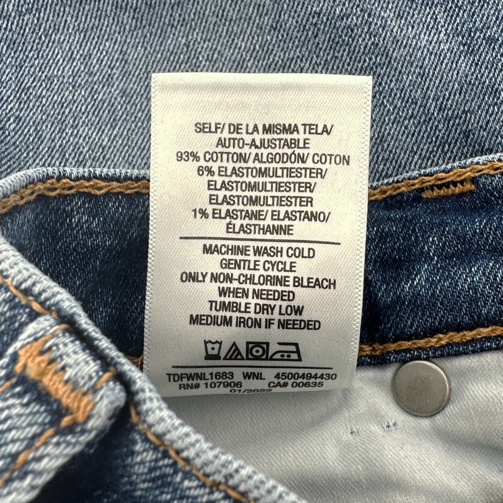 HUDSON Amelia Mid Rise Short in Winelight 24