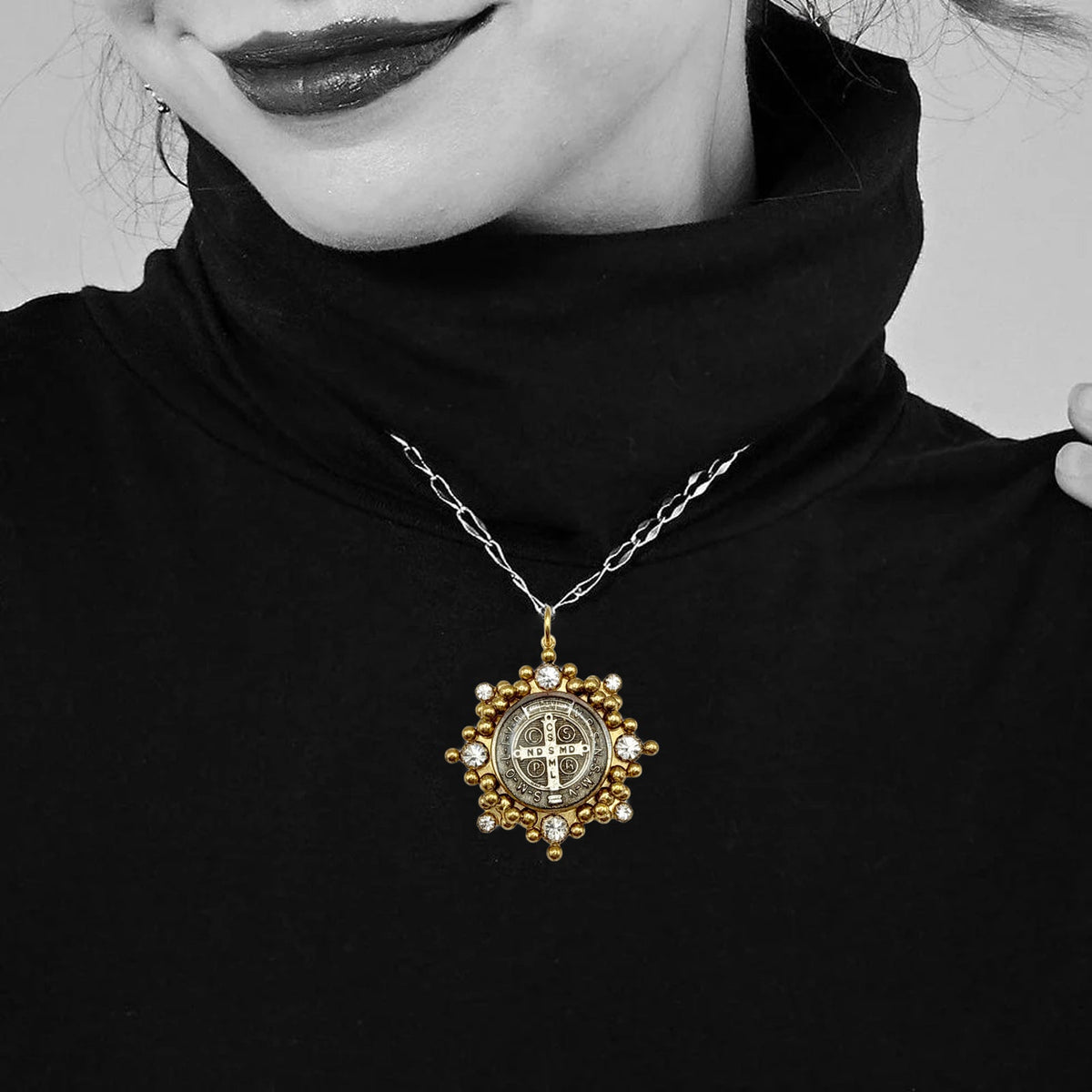 VIRGINS SAINTS & ANGELS VSA Cloister San Benito Charm in Gold