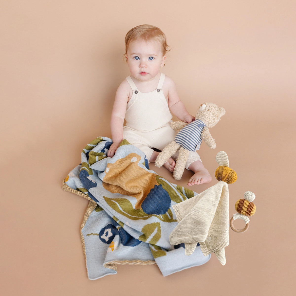 THE BLUEBERRY HILL Blueberry Bear Bee Gift Set
