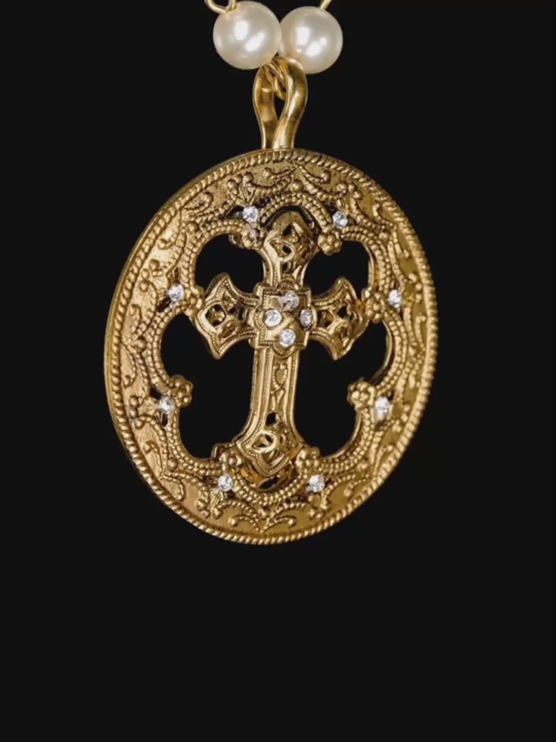 VSA Basilica Hope Medallion in Gold